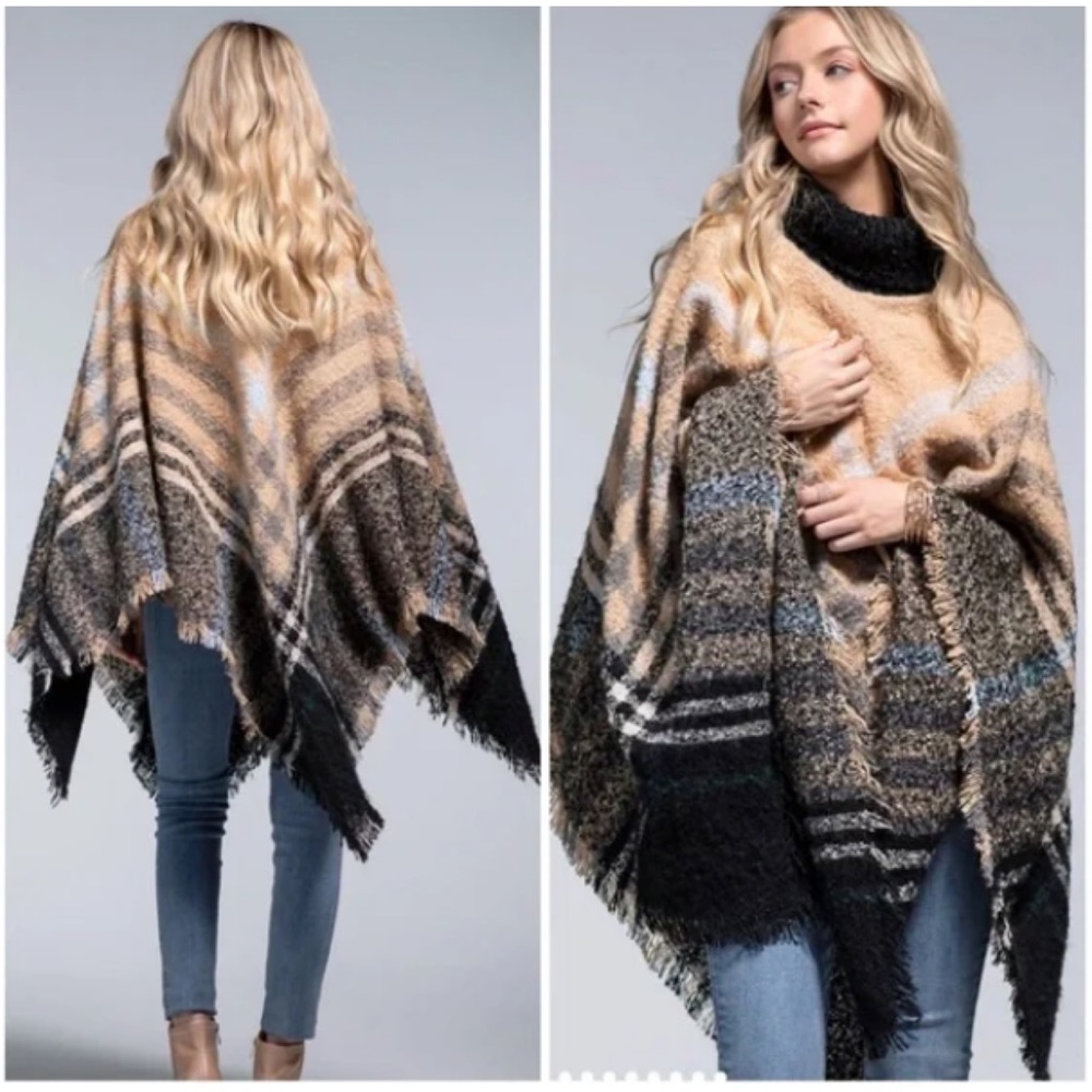 New York Soft Boucle Poncho - Picture 2 of 9